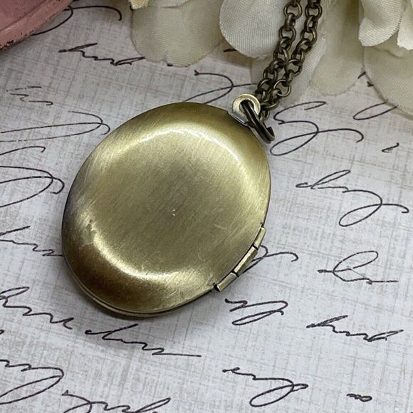 Bronze Locket White Pearl Lady Victorian Maiden Necklace Gift Mom Easter Wife - Picture 11 of 16